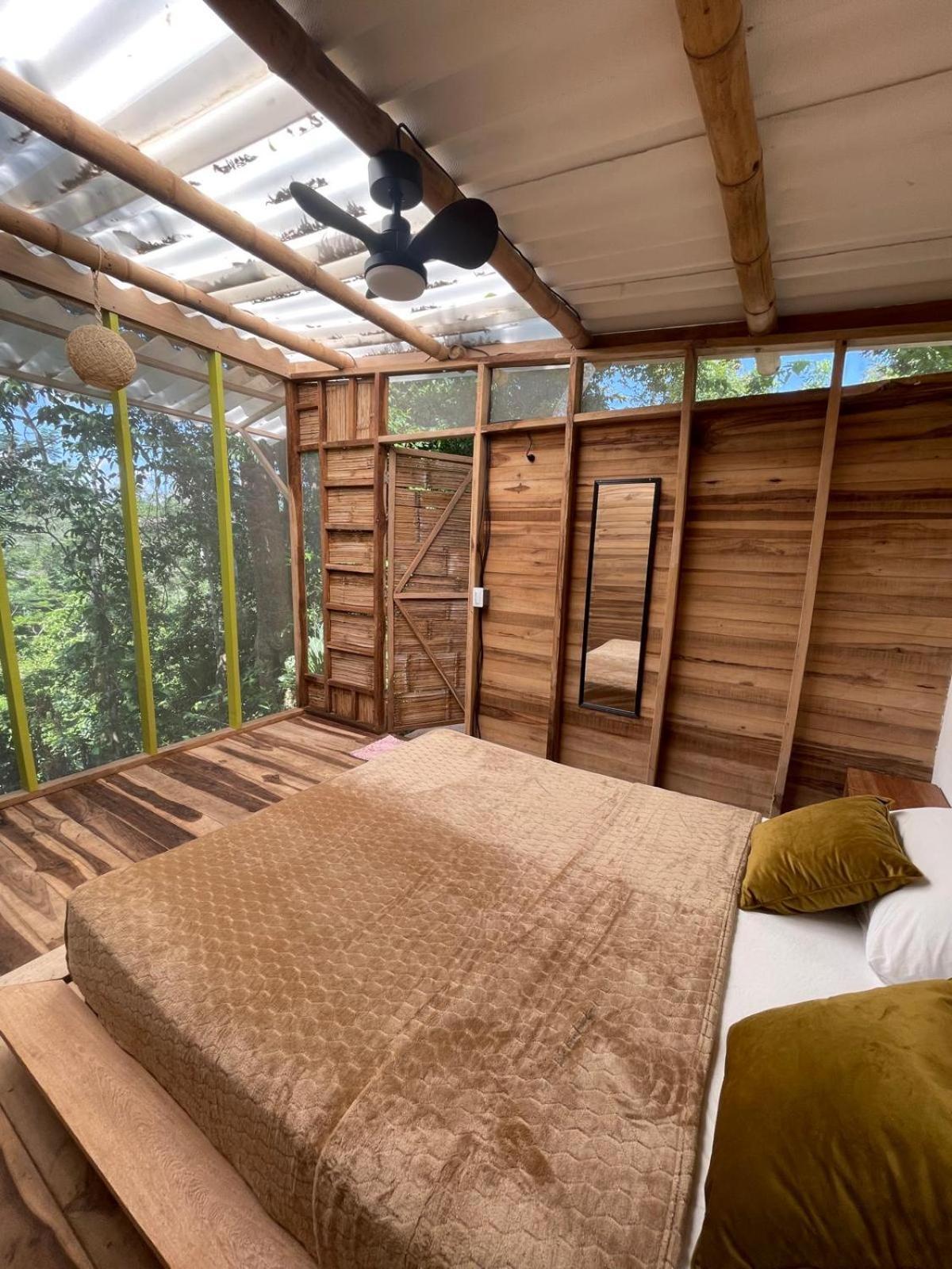 פאלומינו La Mona Eco Cabins מראה חיצוני תמונה